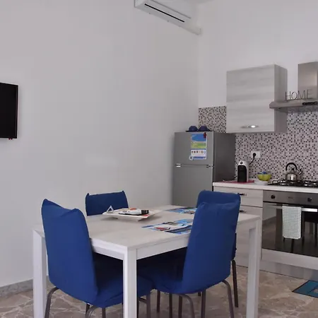 Home Apartment * Giardini Naxos