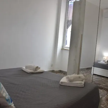 Home Apartment Giardini Naxos